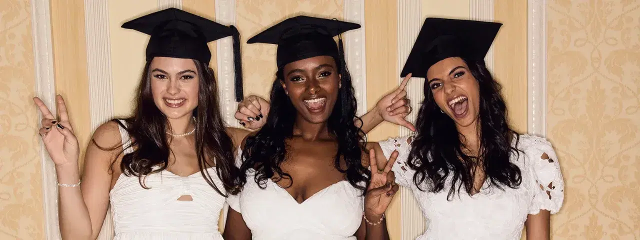7 Comfy Graduation Dress Styles You'll Love