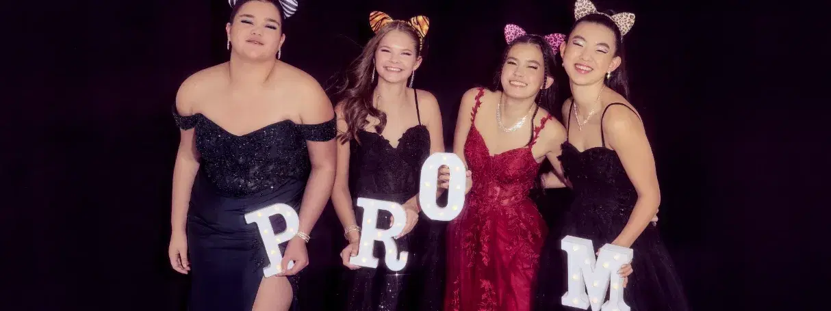 Prom Jewelry Trends That Actually Finish the Look