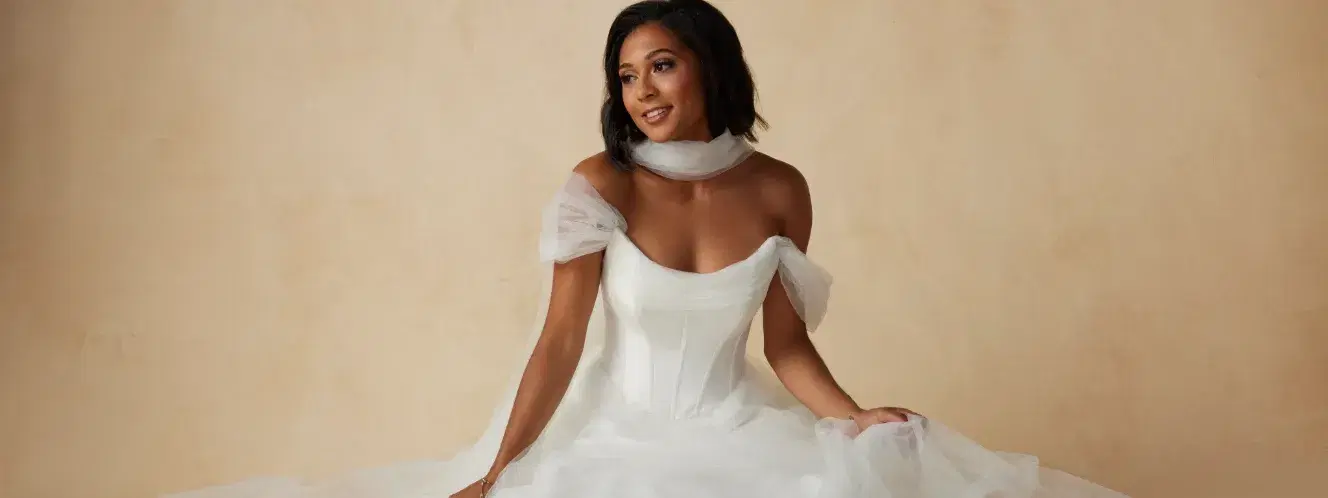 7 Stunning Wedding Dress Necklines to Love