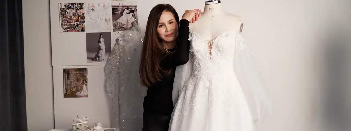 Couture Wedding Gowns: The Insider's Guide to Designer Trunk Shows