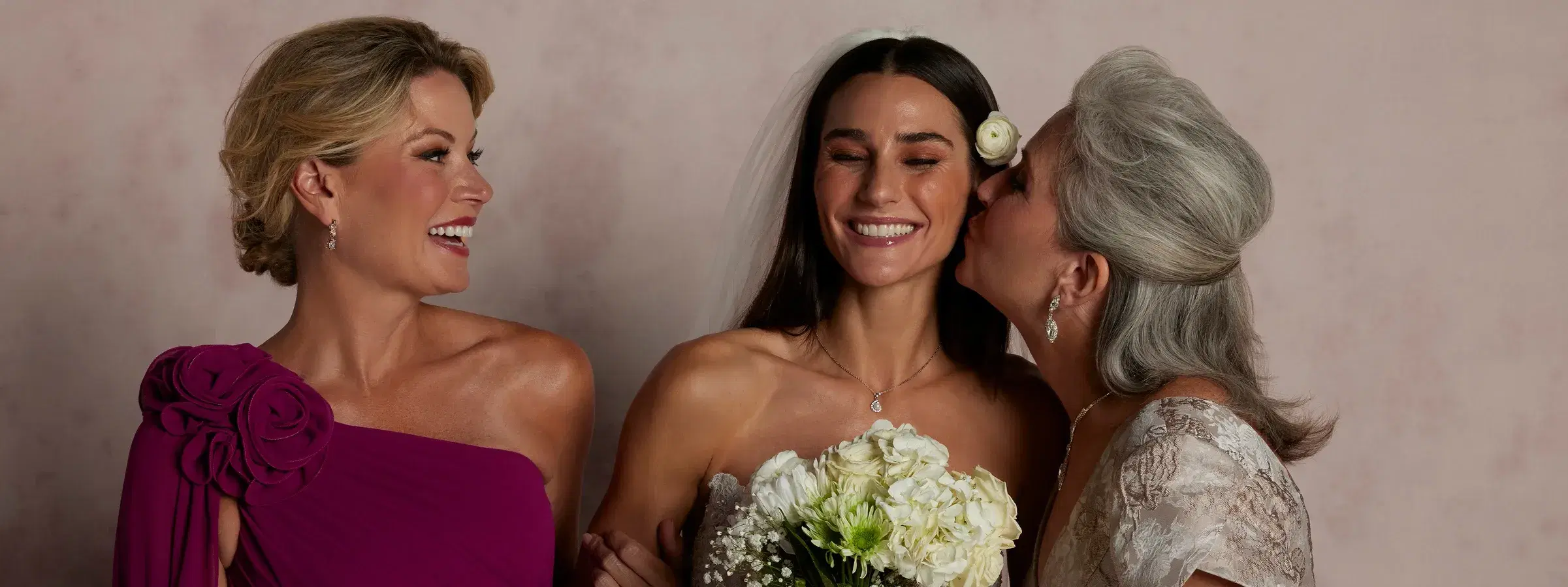 Curating Memorable Moments: Elevated Wedding Favor Experiences