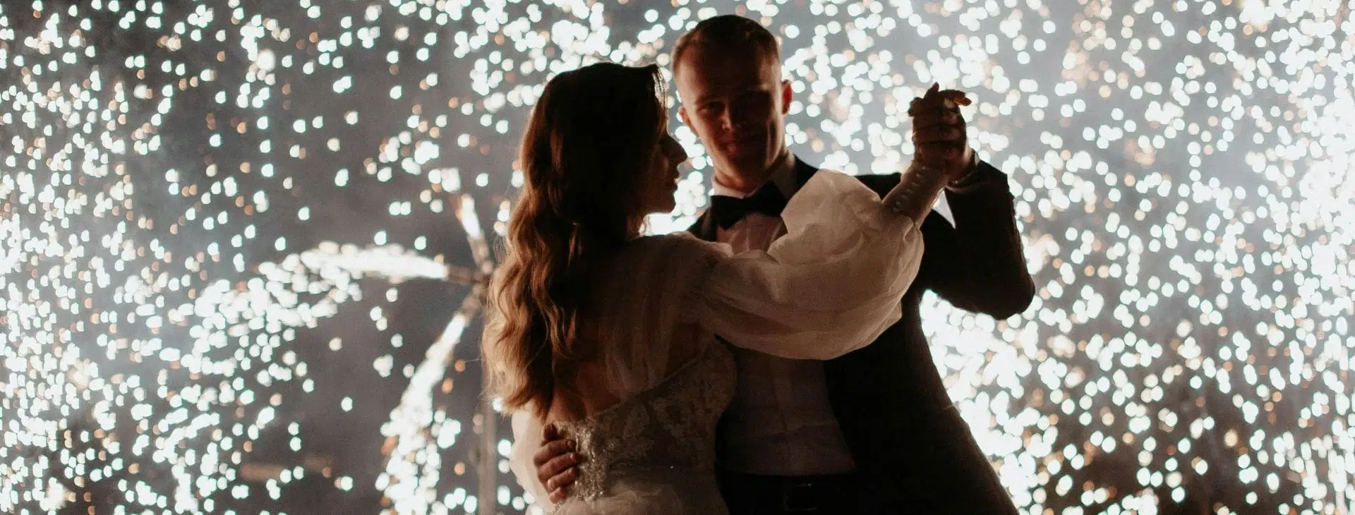 How to Choose the Perfect Engagement Party Outfit