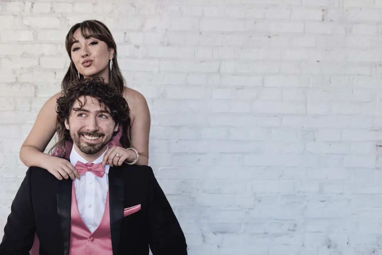How to Choose the Right Wedding Dress Code (for Couples)
