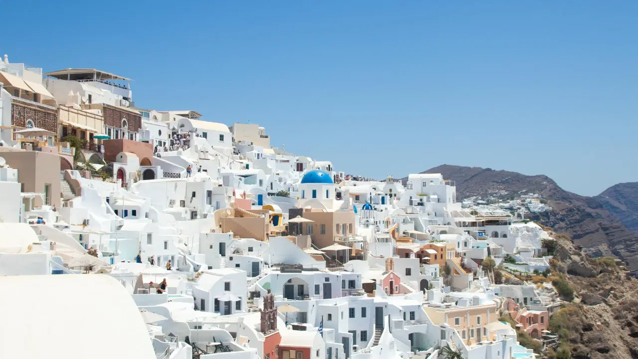 Santorini Honeymoon Guide: The Only Checklist You’ll Need