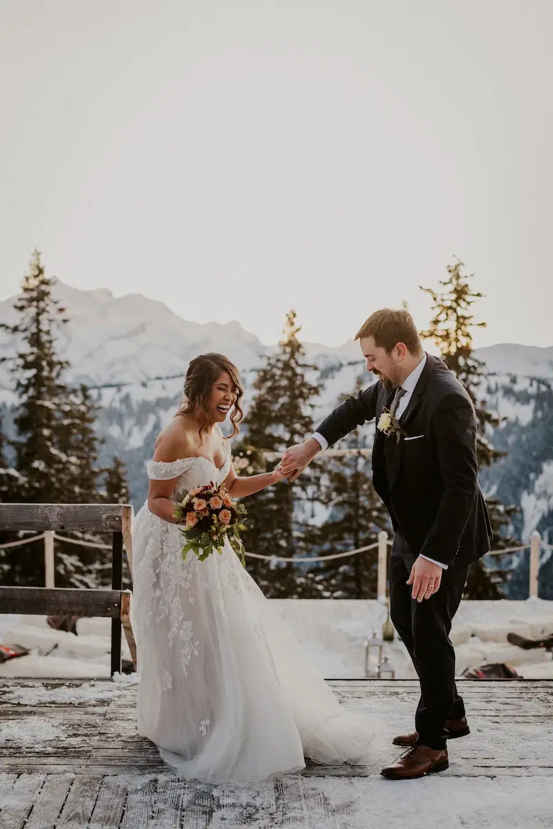 How to Plan a Dreamy 90s-Inspired Wedding Look