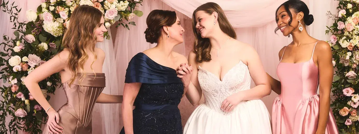 Best Sweetheart Neckline Dresses | David's Bridal