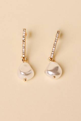 Picture of Rhinestone Bar and Pearl Earrings