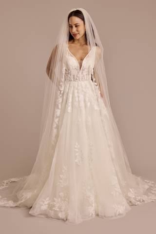 Picture of Tulle Cathedral Veil with Lace Appliques