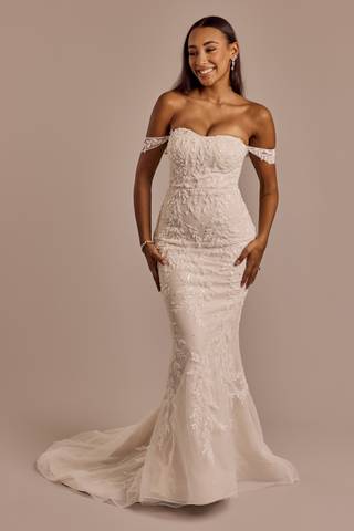 Picture of Sheath Wedding Dress with Removable Sleeves